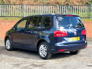 Used Volkswagen Touran 2013 for sale - 76211800: Photo 2