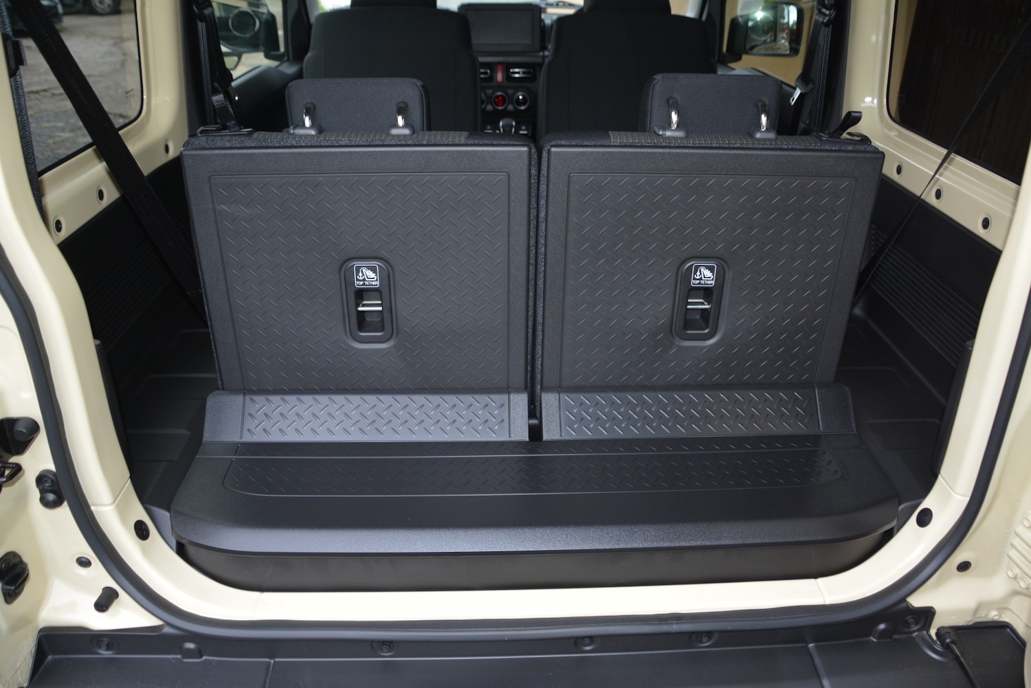 Used Suzuki Jimny for sale - 77001569: Photo 15