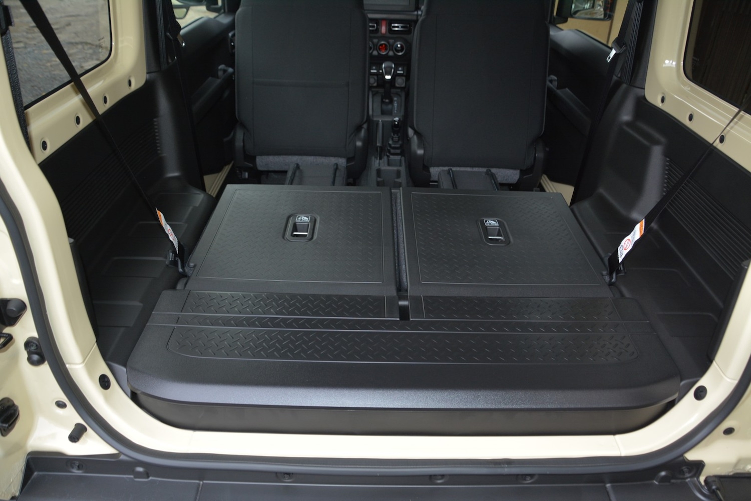 Used Suzuki Jimny for sale - 77001569: Photo 16