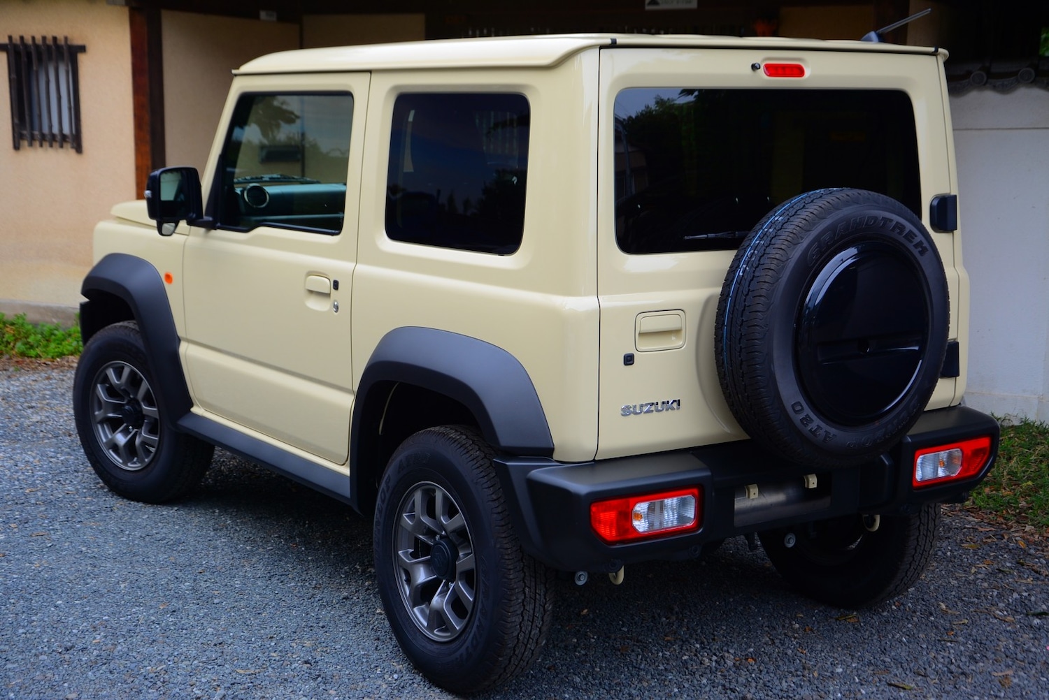 Used Suzuki Jimny for sale - 77001569: Photo 4