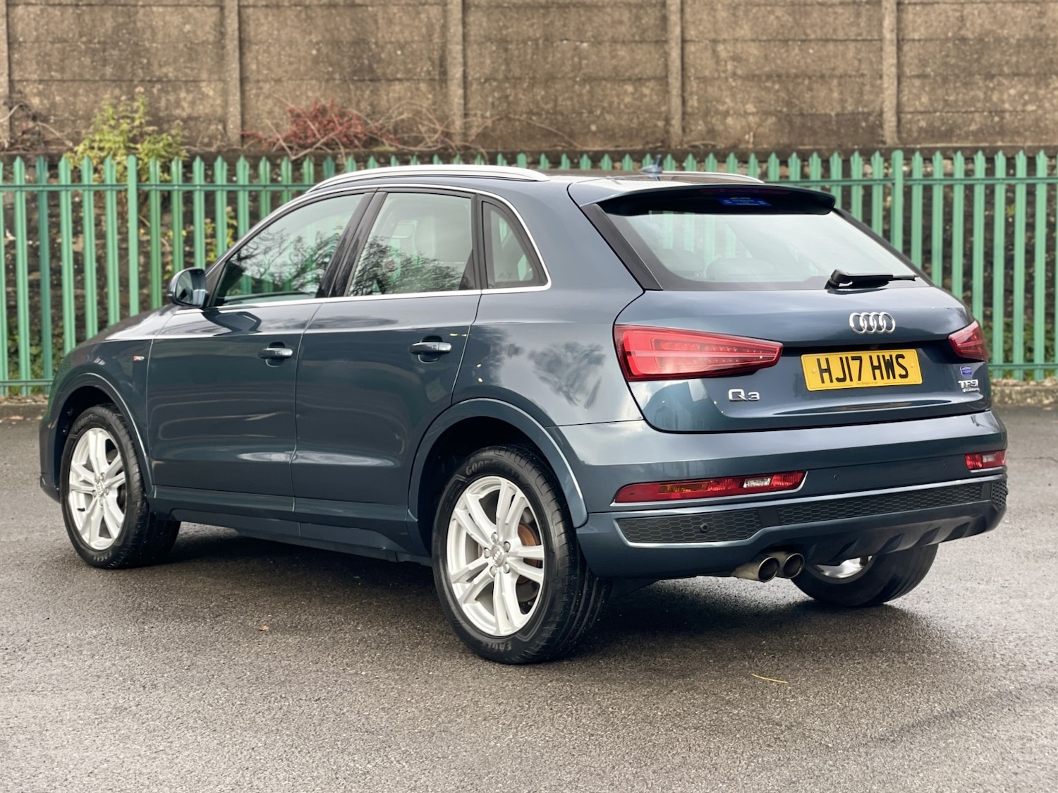 Used Audi Q3 2017 for sale - 76741389: Photo 2