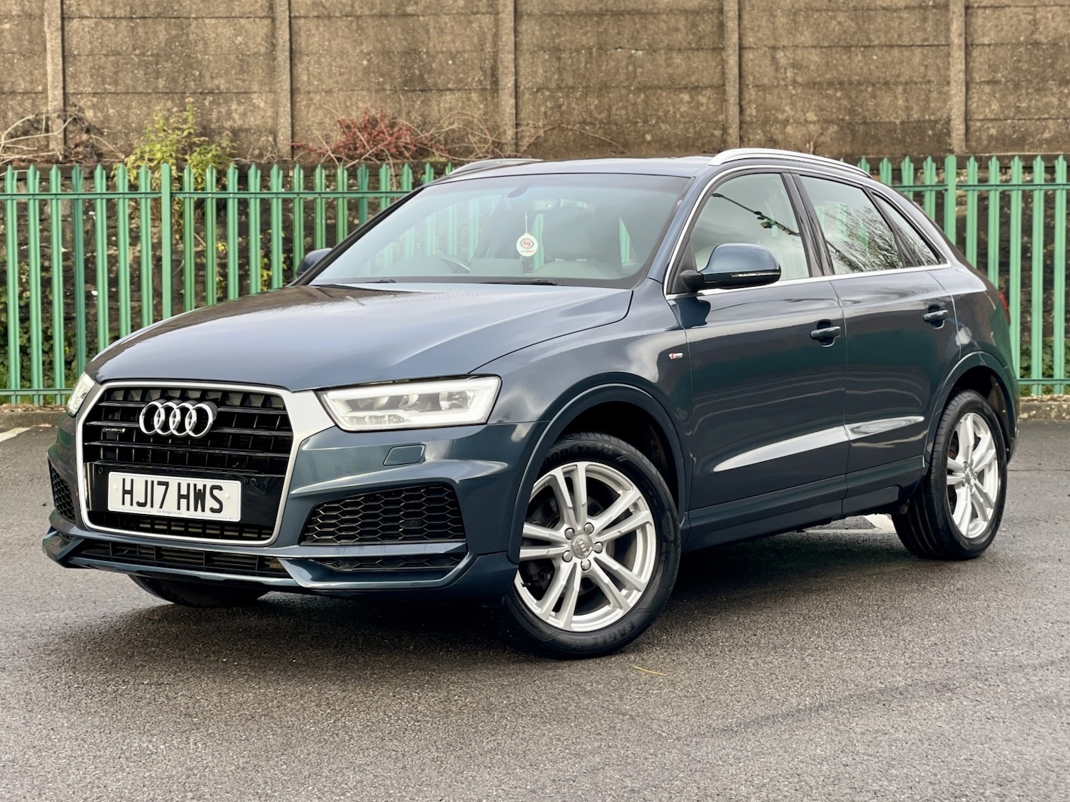 Used Audi Q3 2017 for sale - 76741389: Photo 3