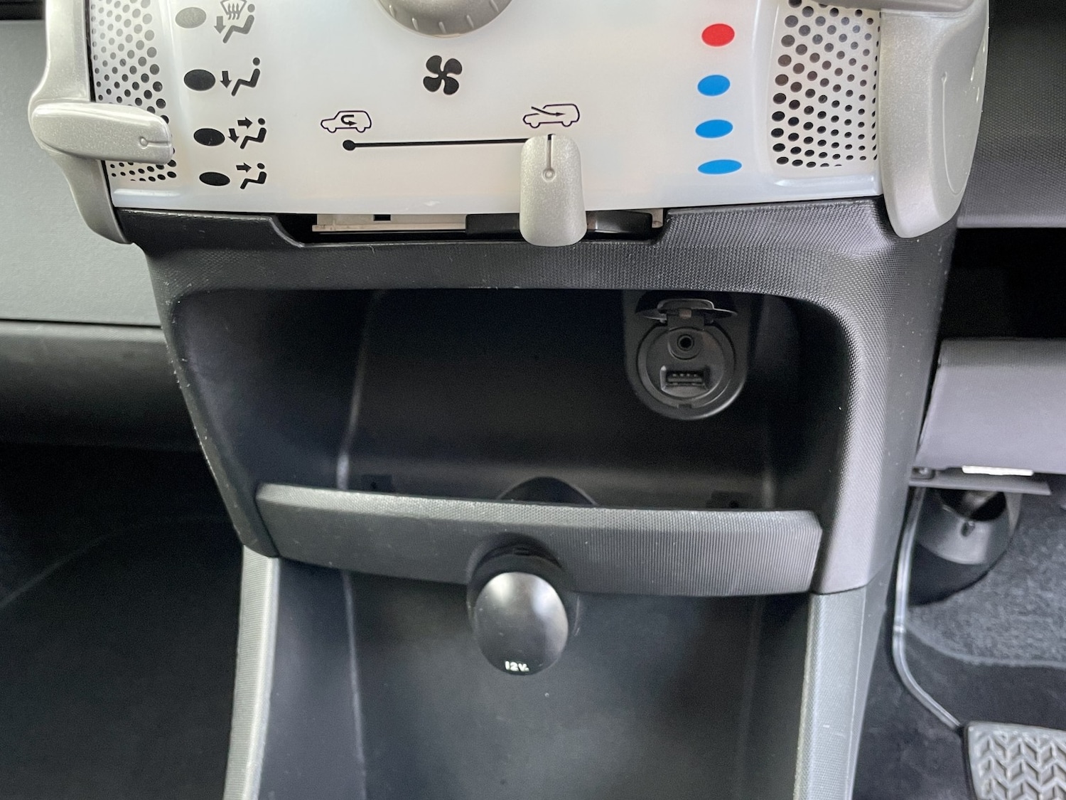 Used Citroen C1 2013 for sale - 77567481: Photo 28