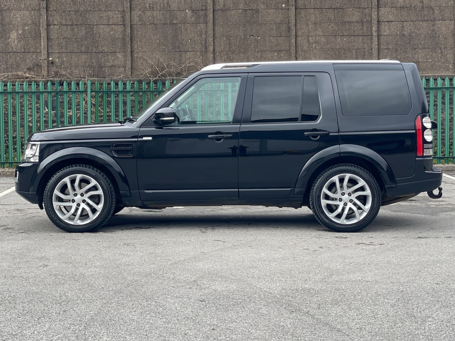 Used Land Rover Discovery 2016 for sale - 77792884: Photo 10