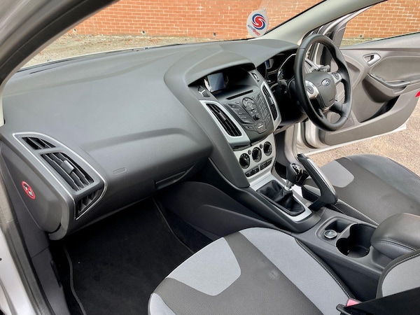 Used Ford Focus 2011 for sale - 76149267: Photo 23