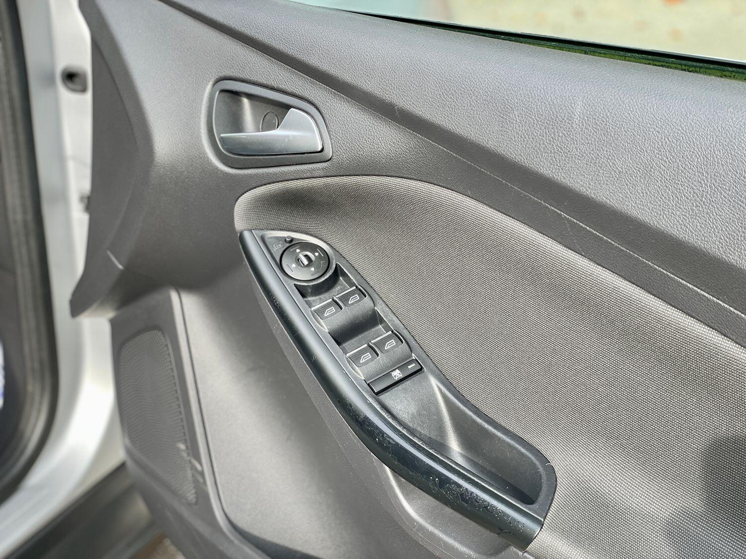 Used Ford Focus 2011 for sale - 76149267: Photo 26