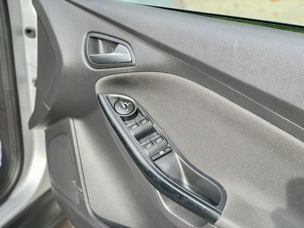 Used Ford Focus 2011 for sale - 76149267: Photo 26