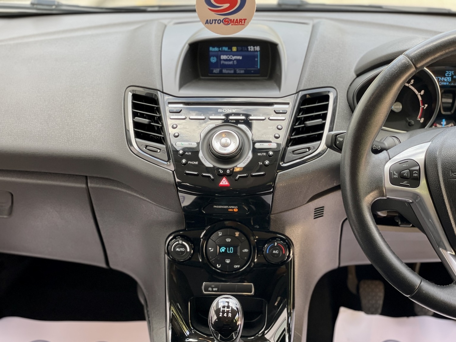 Used Ford Fiesta 2013 for sale - 76858903: Photo 24