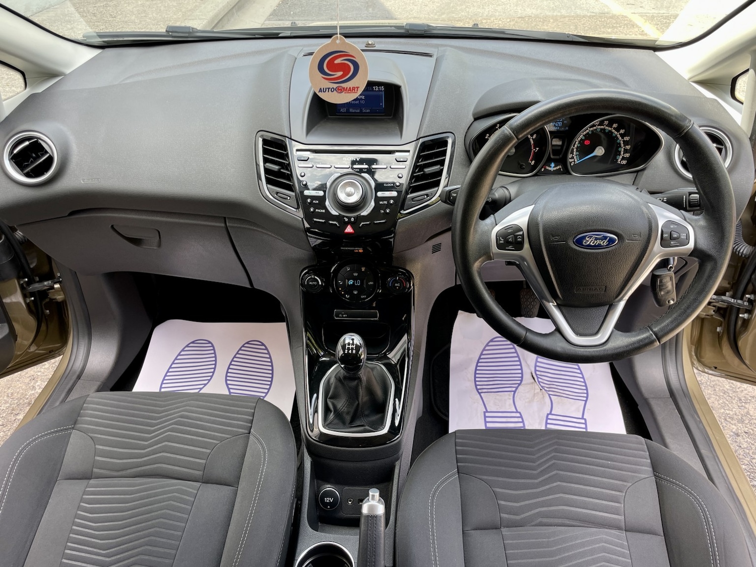 Used Ford Fiesta 2013 for sale - 76858903: Photo 5