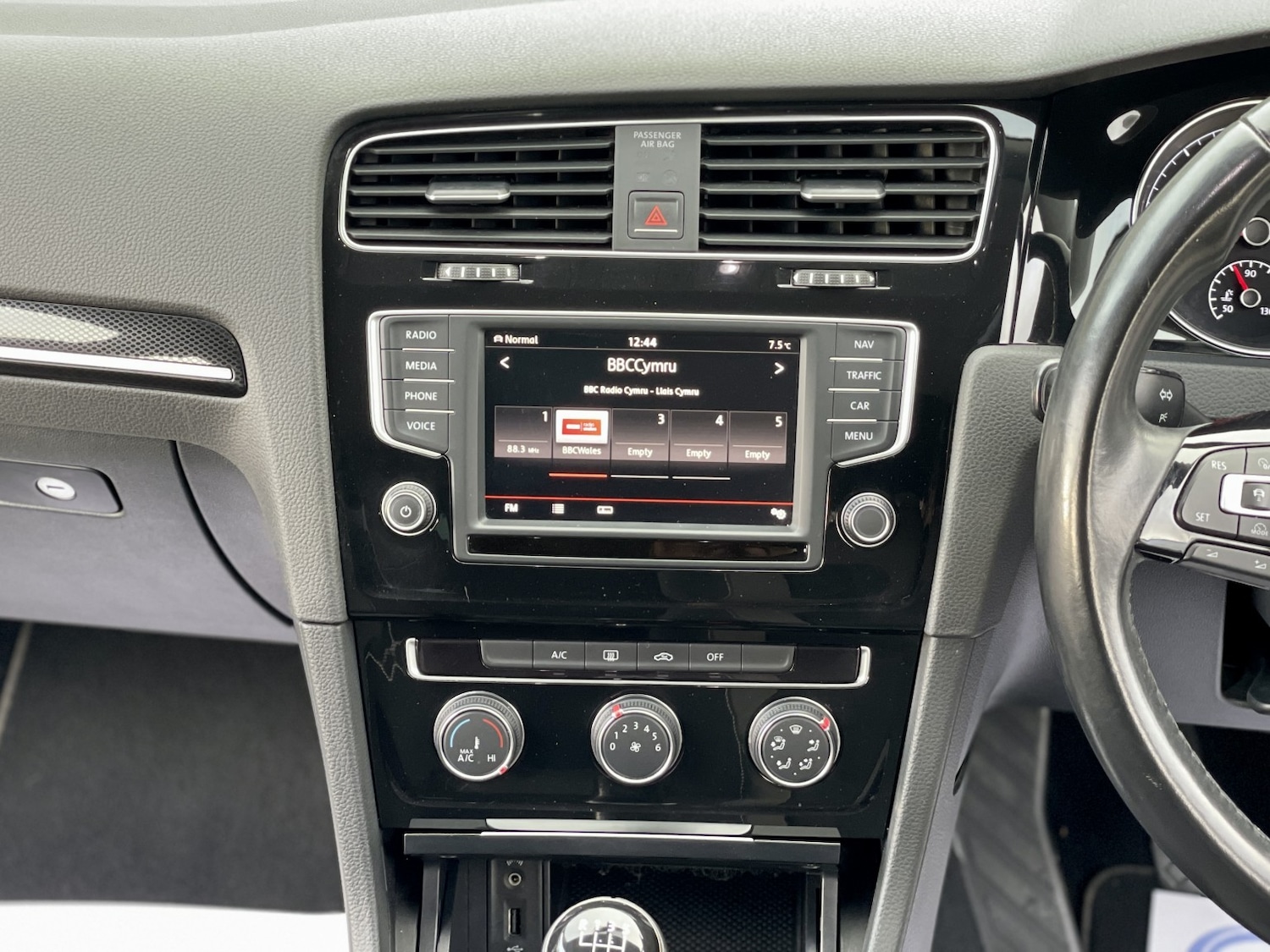 Used Volkswagen Golf 2016 for sale - 76799260: Photo 23