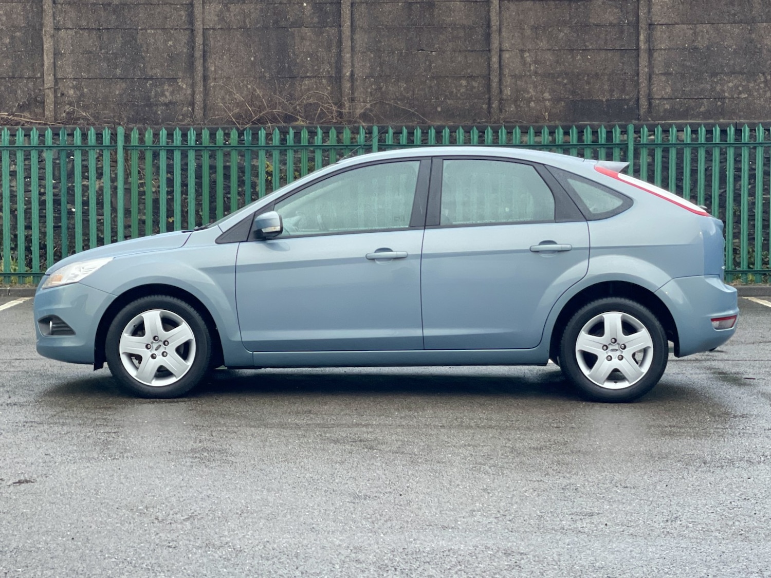 Used Ford Focus 2009 for sale - 77342635: Photo 10