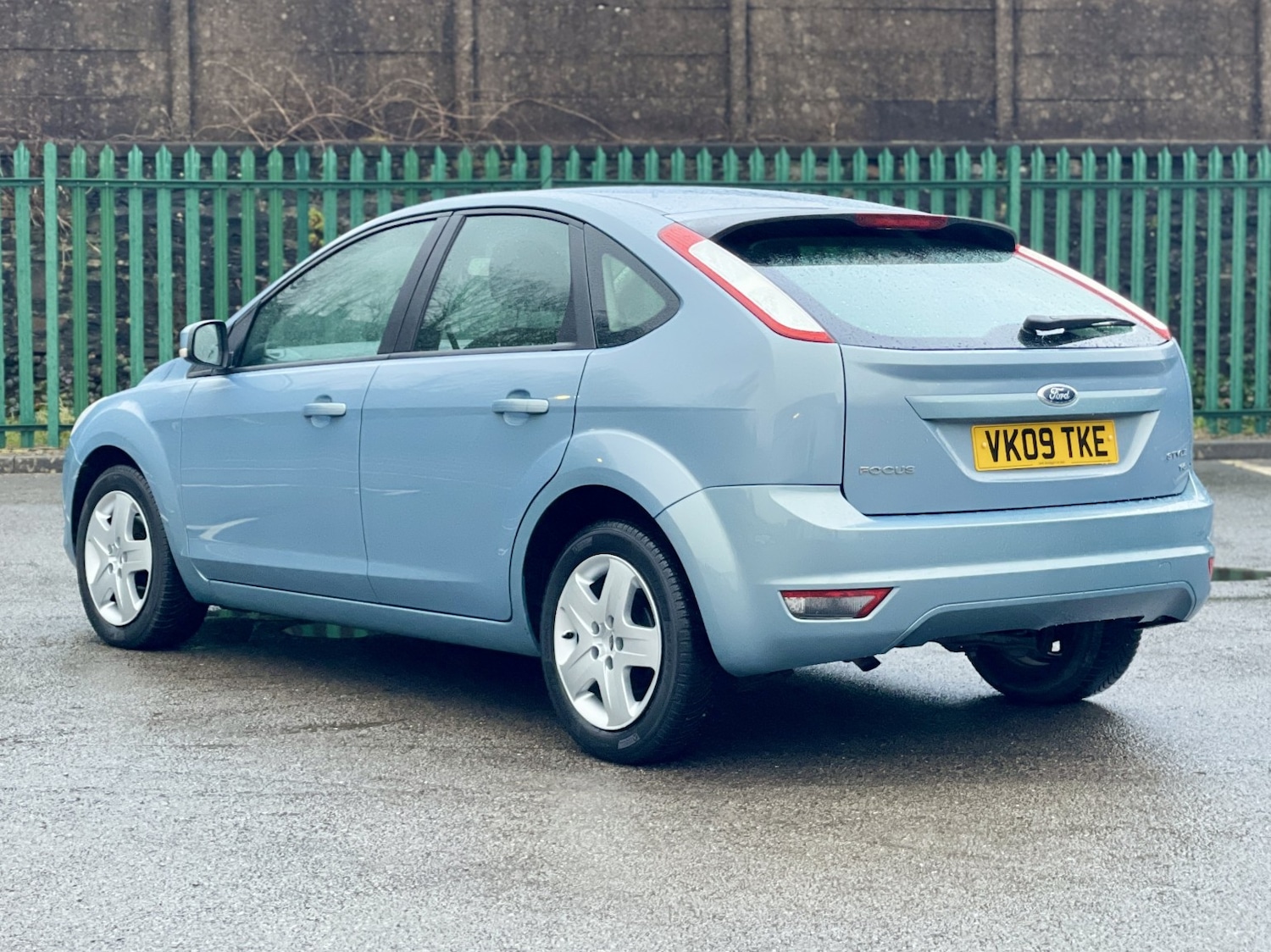 Used Ford Focus 2009 for sale - 77342635: Photo 2