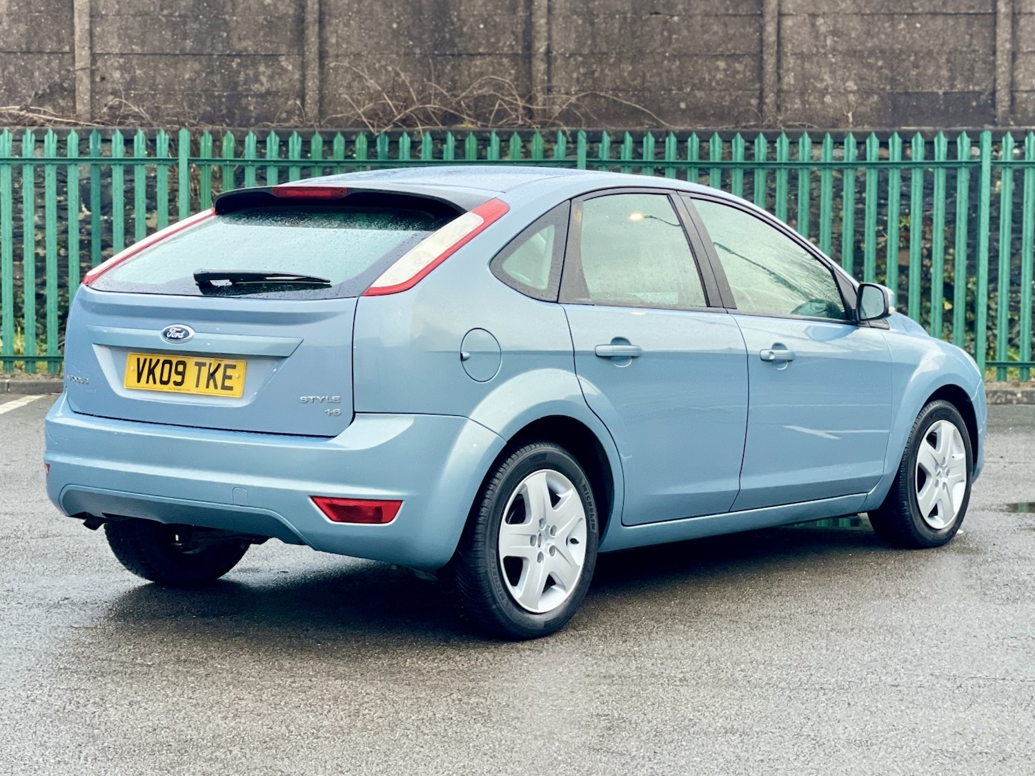 Used Ford Focus 2009 for sale - 77342635: Photo 4