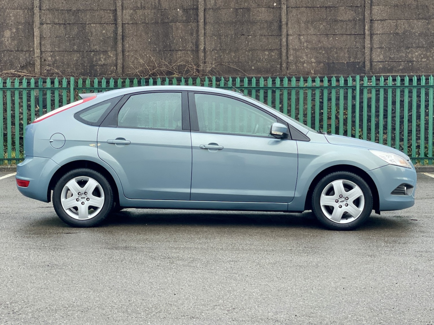 Used Ford Focus 2009 for sale - 77342635: Photo 8