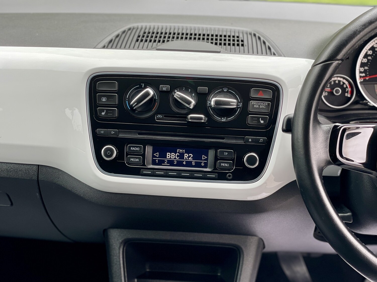 Used Volkswagen up! 2012 for sale - 78201938: Photo 13