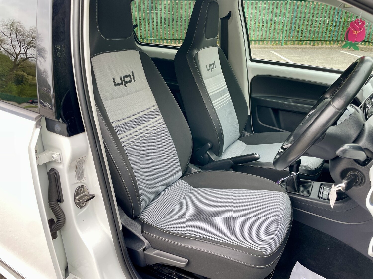 Used Volkswagen up! 2012 for sale - 78201938: Photo 16