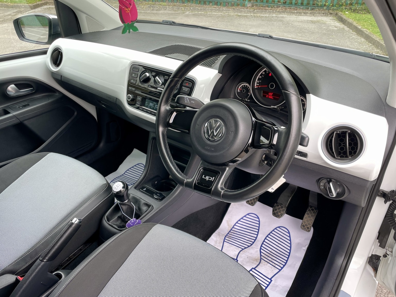 Used Volkswagen up! 2012 for sale - 78201938: Photo 5