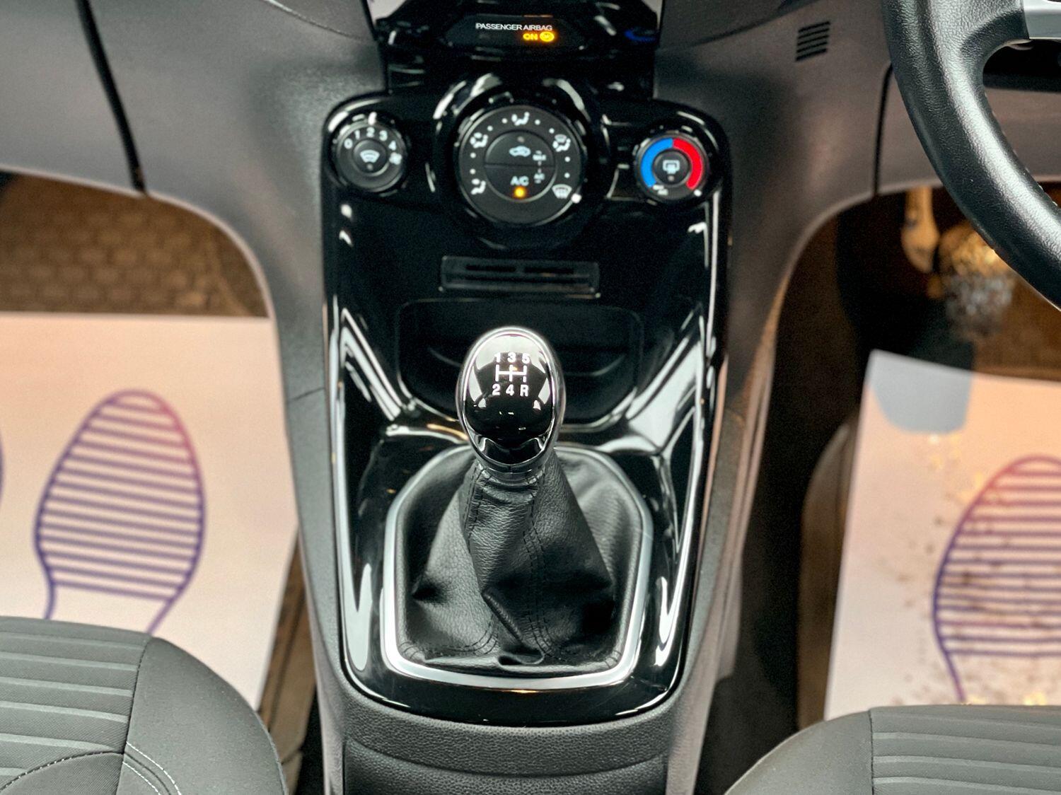 Used Ford Fiesta 2013 for sale - 76769659: Photo 17