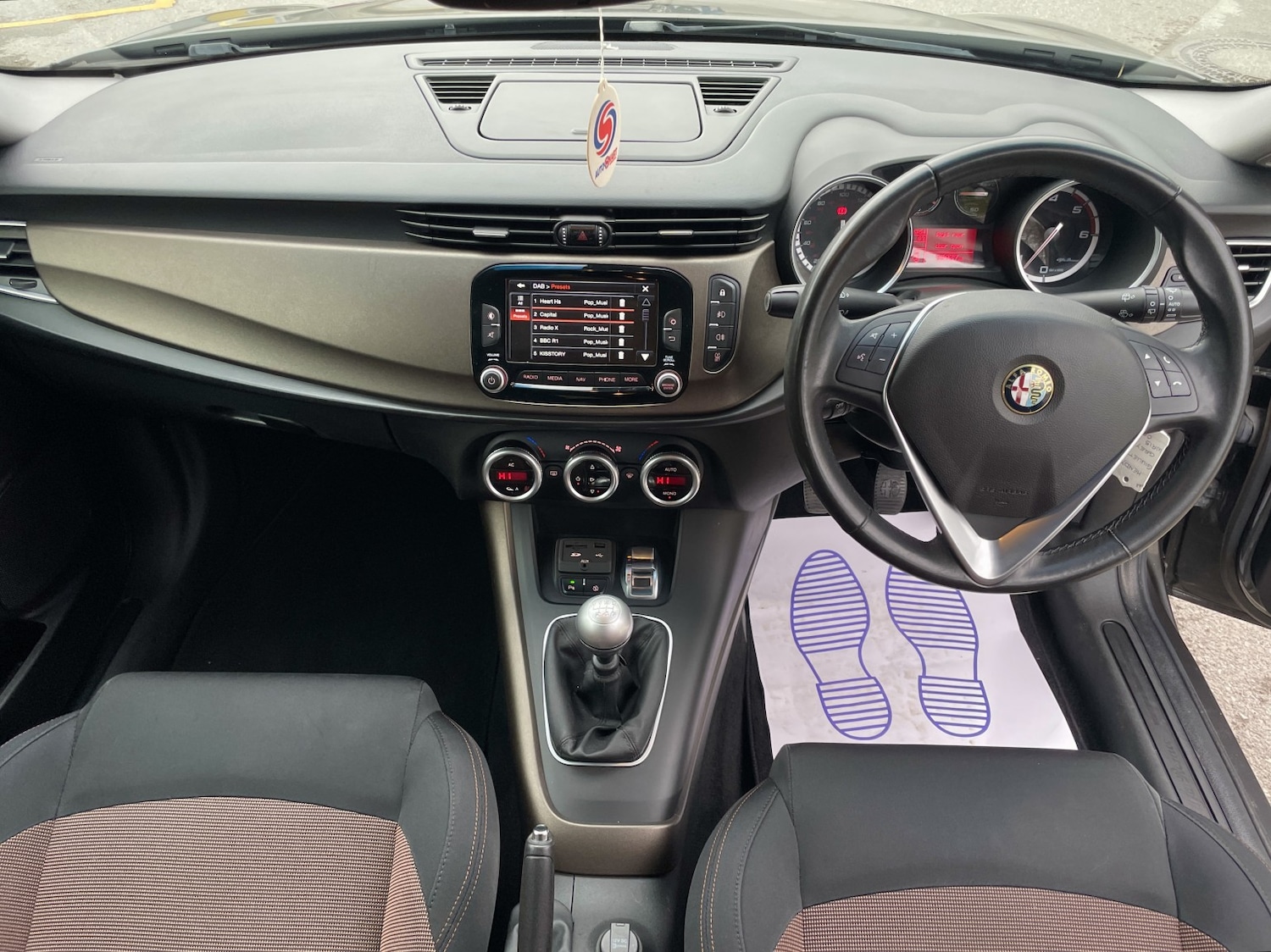 Used Alfa Romeo Giulietta 2015 for sale - 77342579: Photo 12