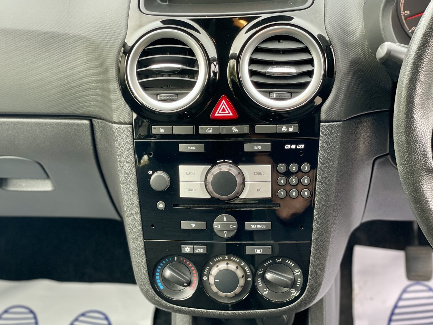 Used Vauxhall Corsa 2014 for sale - 78183017: Photo 12