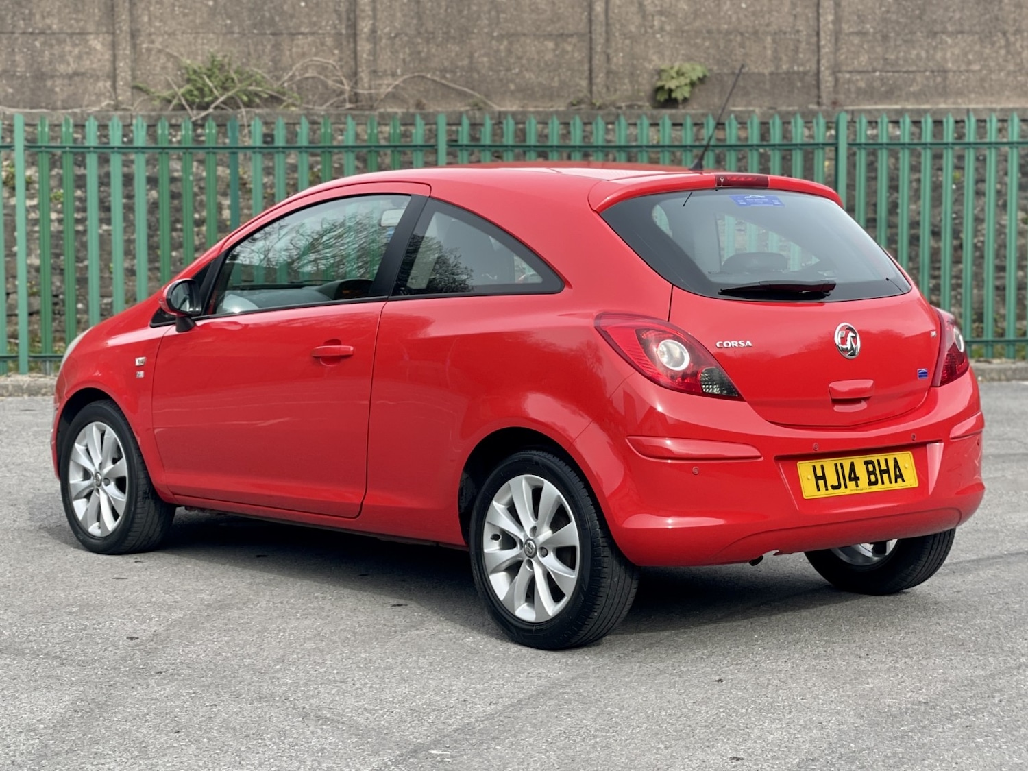 Used Vauxhall Corsa 2014 for sale - 78183017: Photo 2