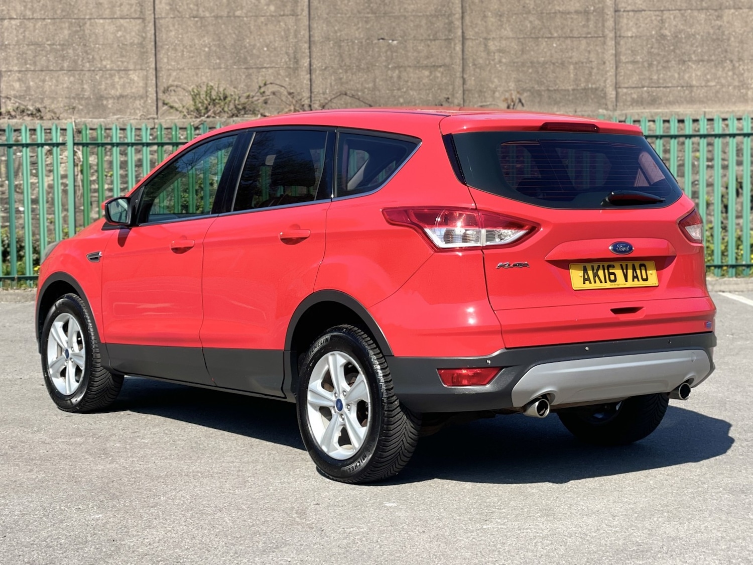 Used Ford Kuga 2016 for sale - 76725644: Photo 2