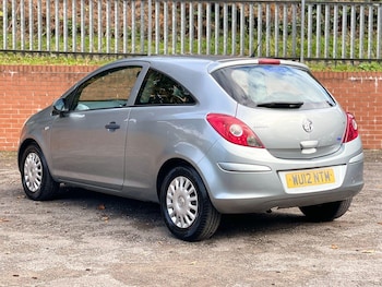 Used Vauxhall Corsa 2012 for sale - 76211782: Photo 2