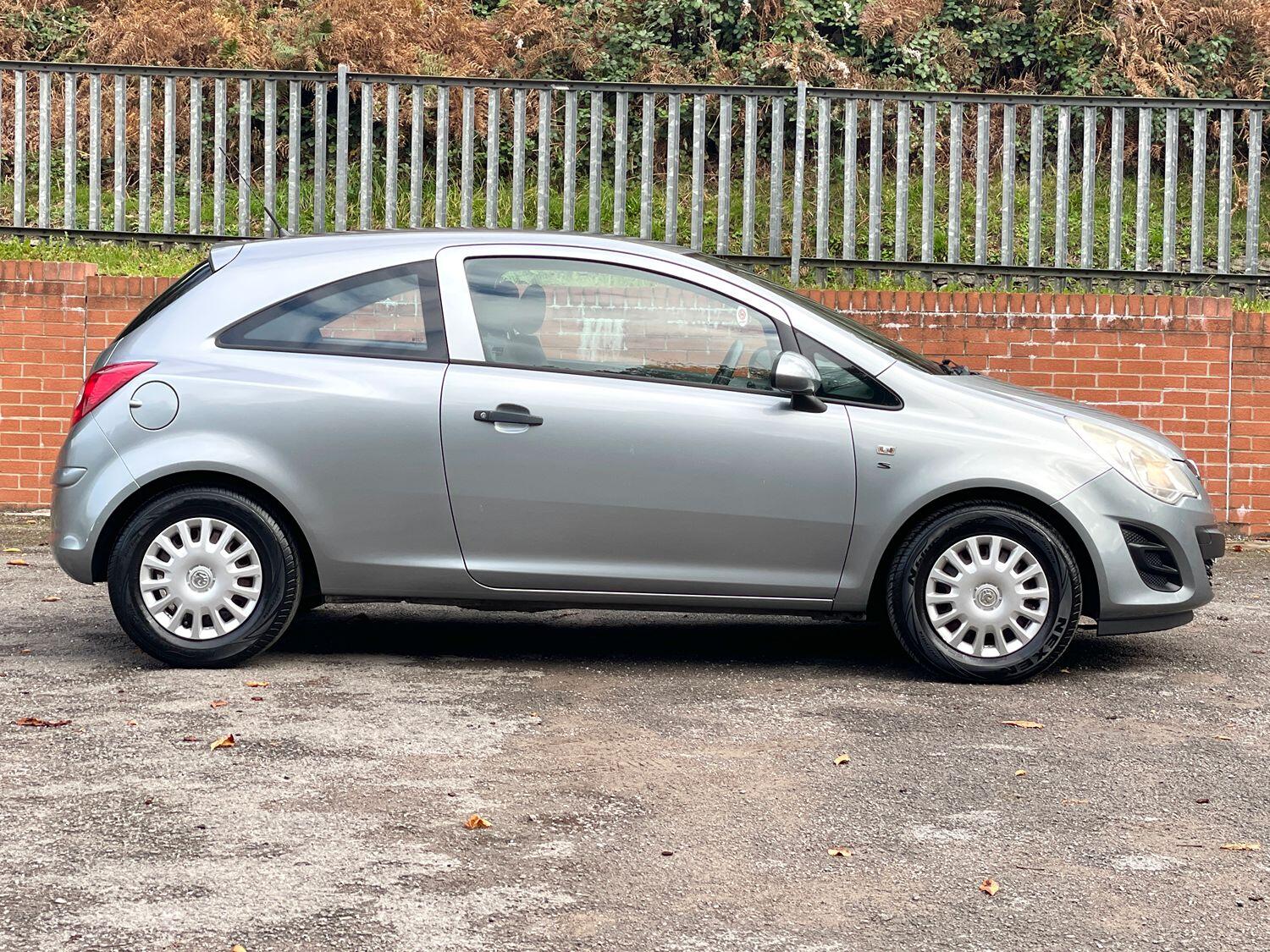 Used Vauxhall Corsa 2012 for sale - 76211782: Photo 8