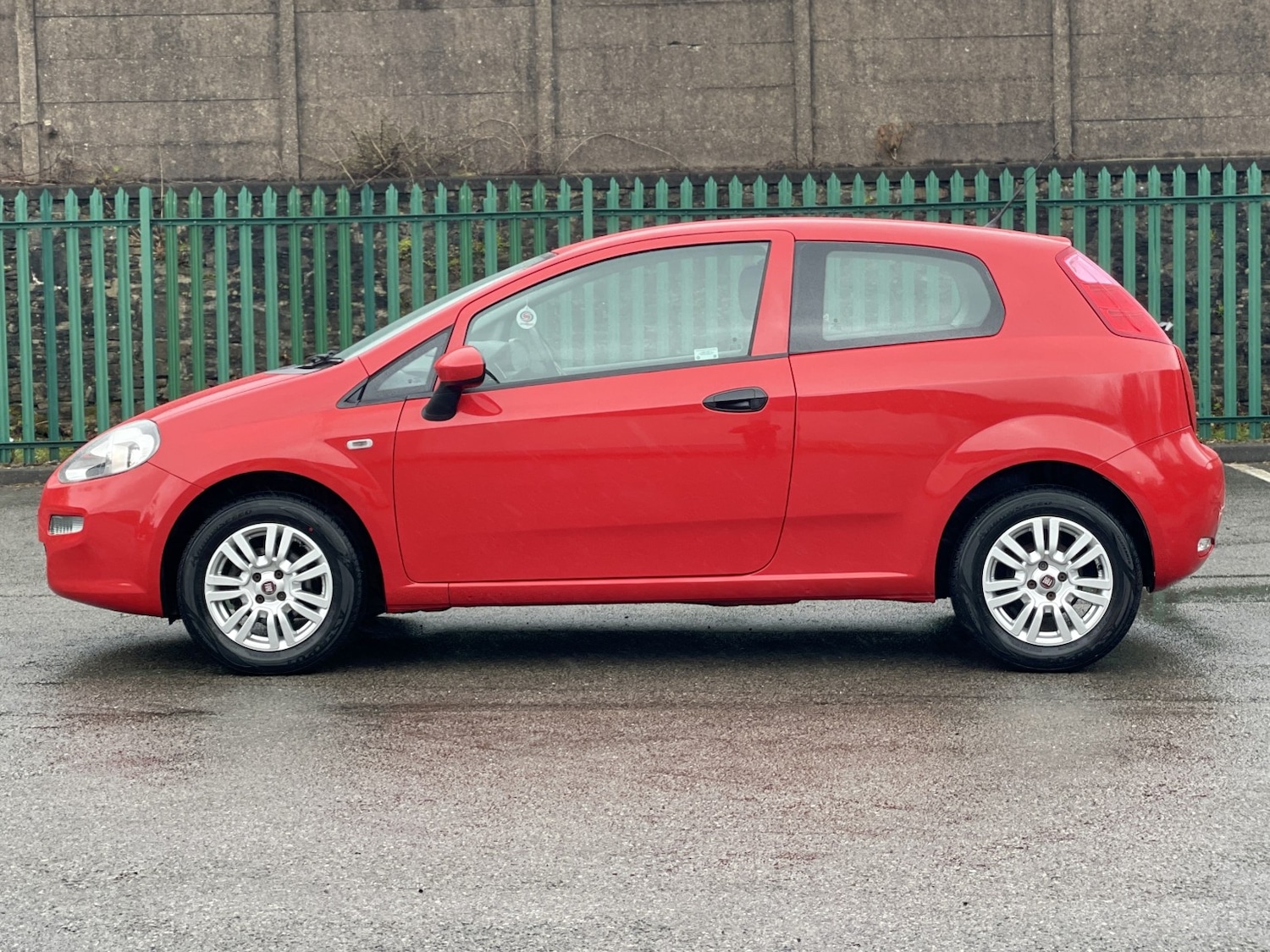 Used Fiat Punto 2015 for sale - 78045623: Photo 10