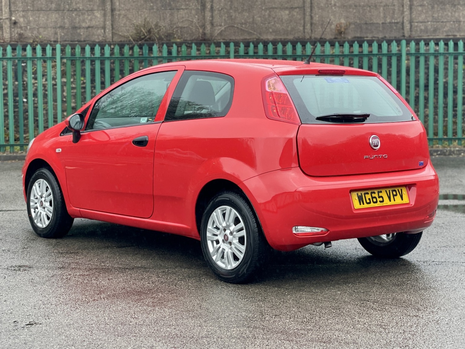 Used Fiat Punto 2015 for sale - 78045623: Photo 2