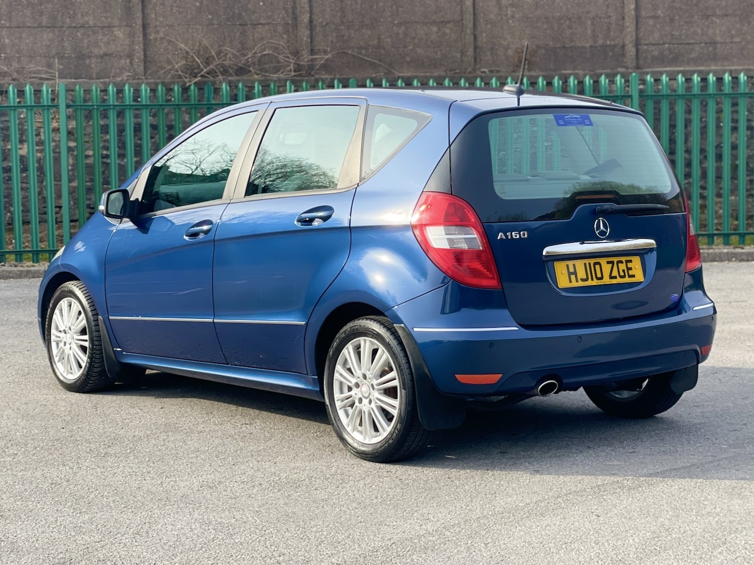 Used Mercedes-Benz A-Class 2010 for sale - 77991791: Photo 2