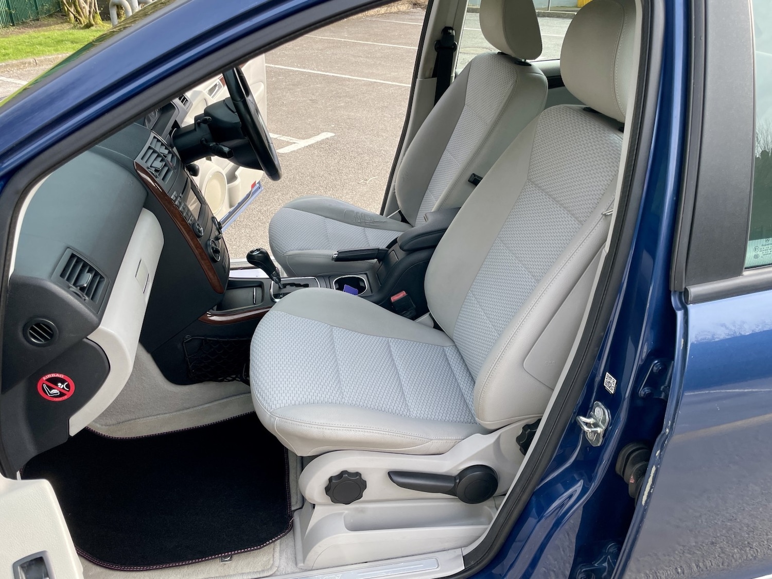 Used Mercedes-Benz A-Class 2010 for sale - 77991791: Photo 6