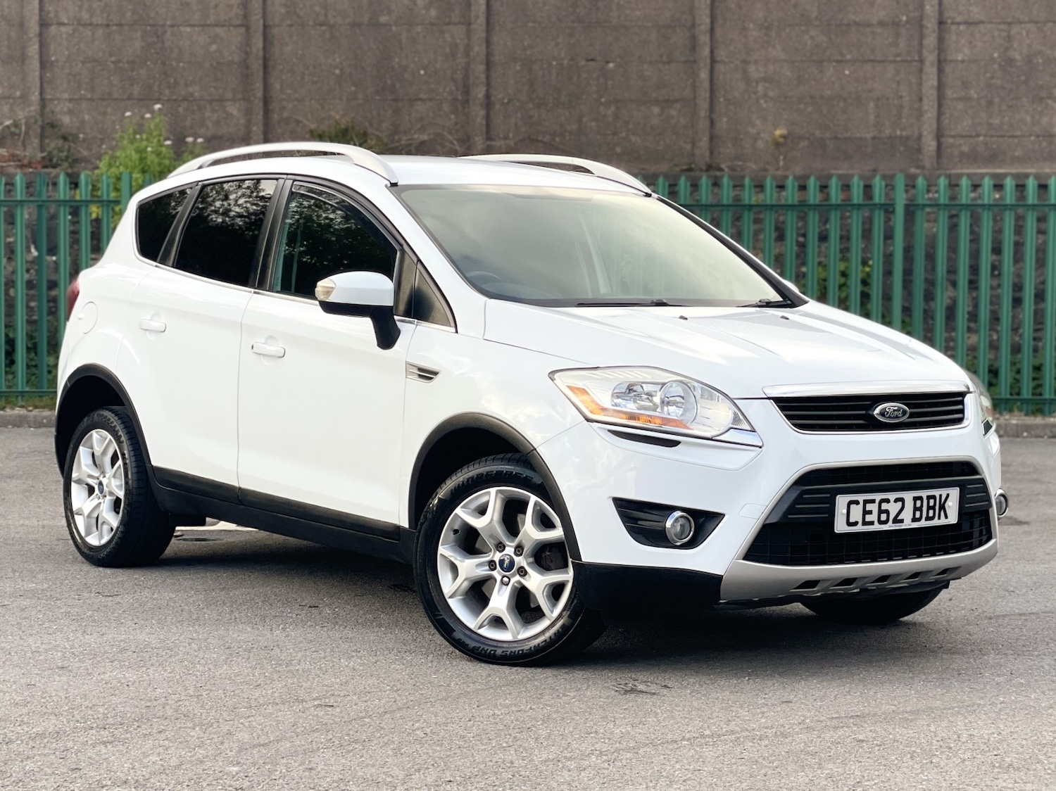 Used Ford Kuga 2012 for sale - 76725600: Photo 1