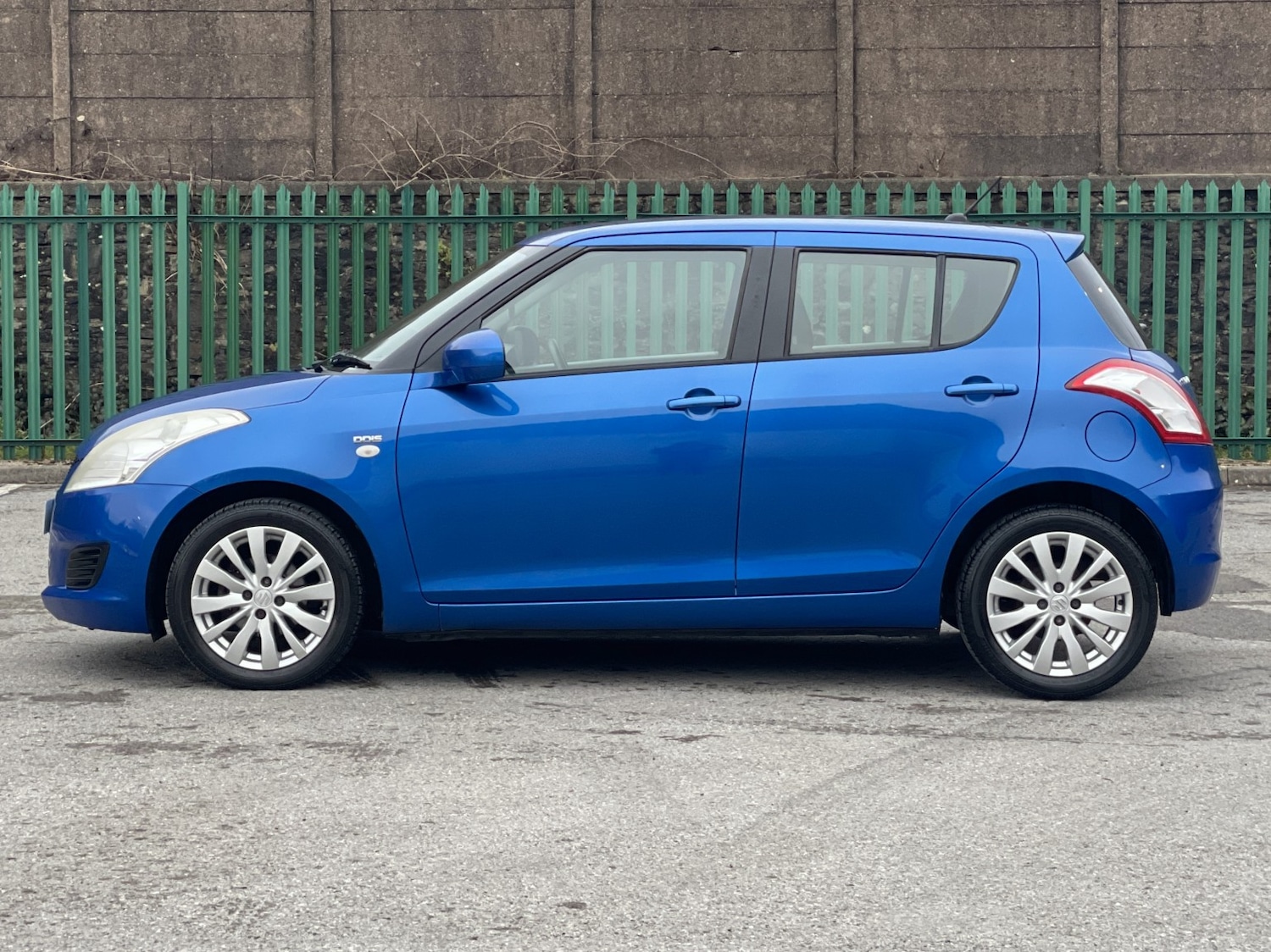 Used Suzuki Swift 2012 for sale - 77616363: Photo 10