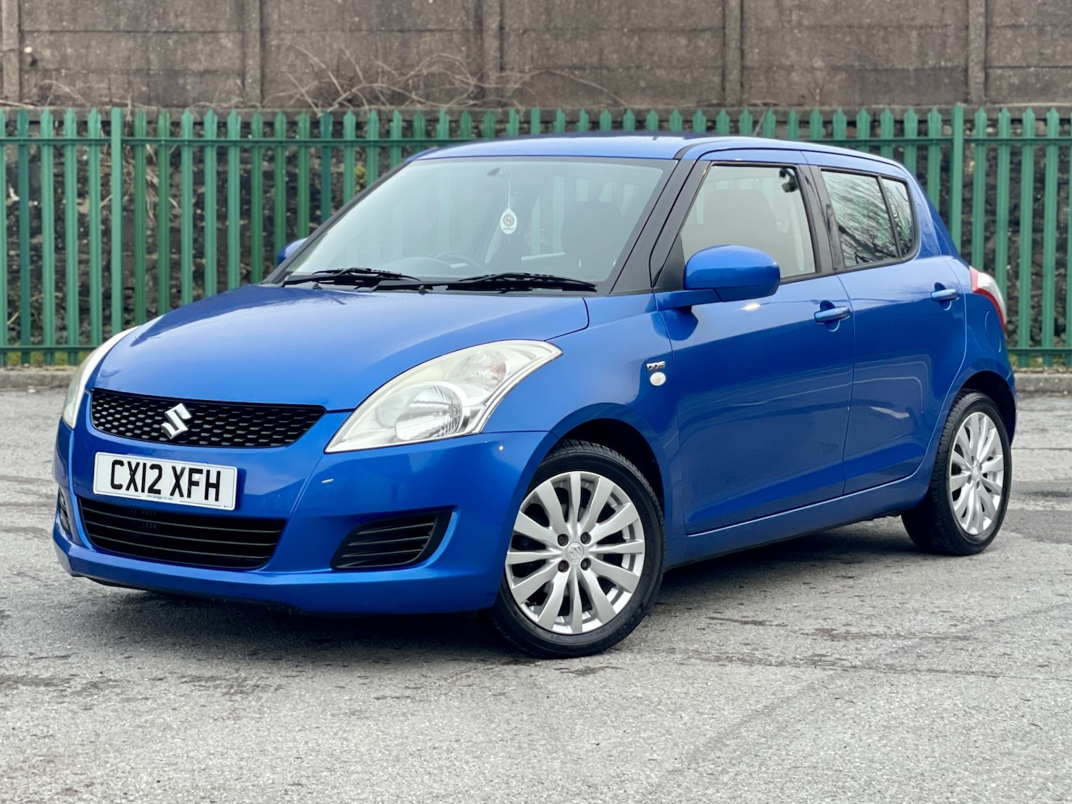 Used Suzuki Swift 2012 for sale - 77616363: Photo 3