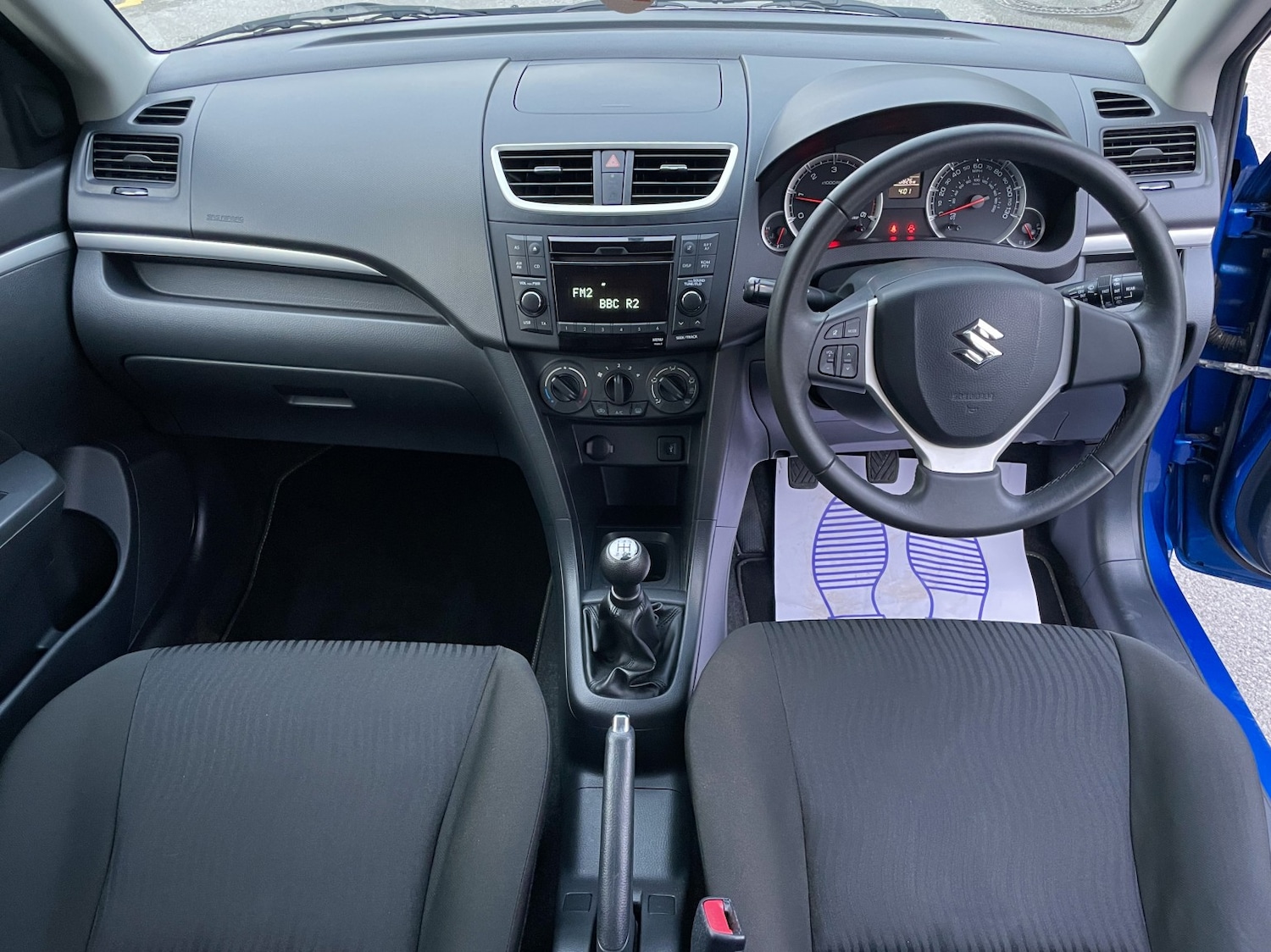 Used Suzuki Swift 2012 for sale - 77616363: Photo 5