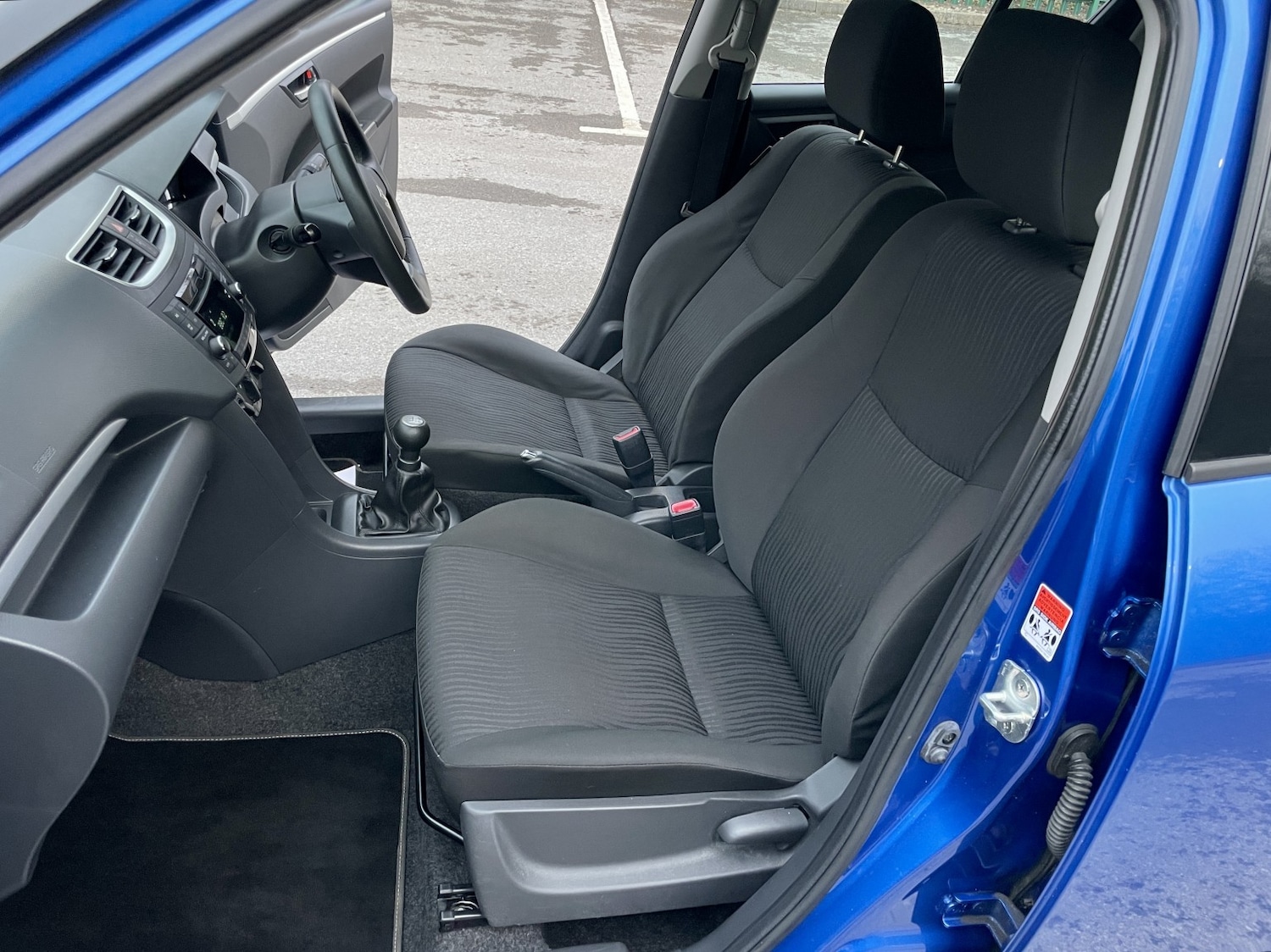 Used Suzuki Swift 2012 for sale - 77616363: Photo 6