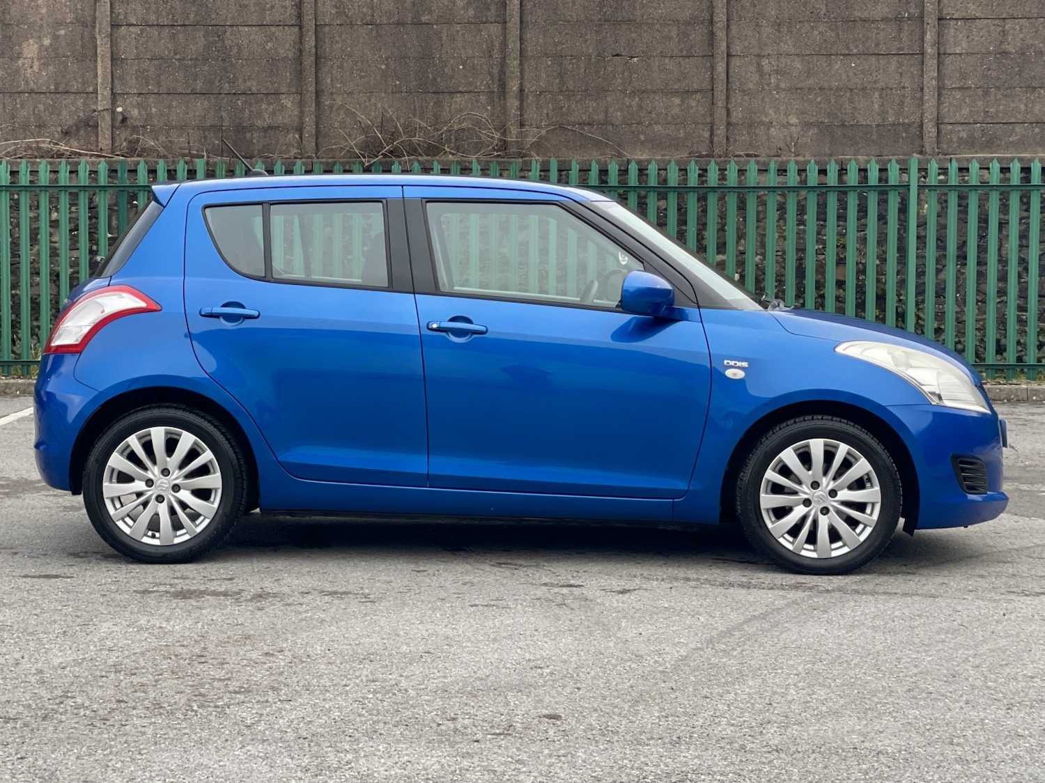 Used Suzuki Swift 2012 for sale - 77616363: Photo 8