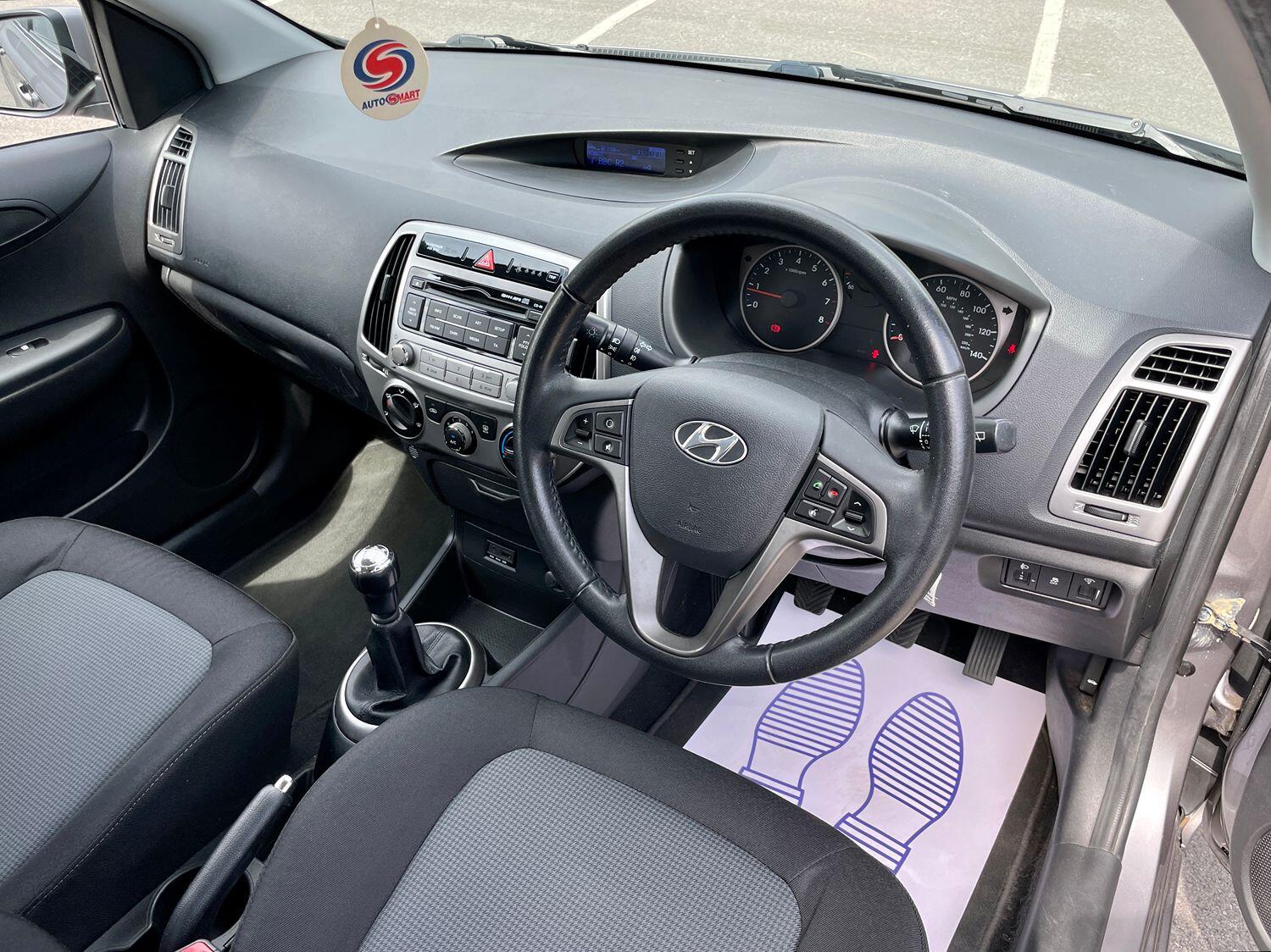 Used Hyundai i20 2014 for sale - 76793940: Photo 14