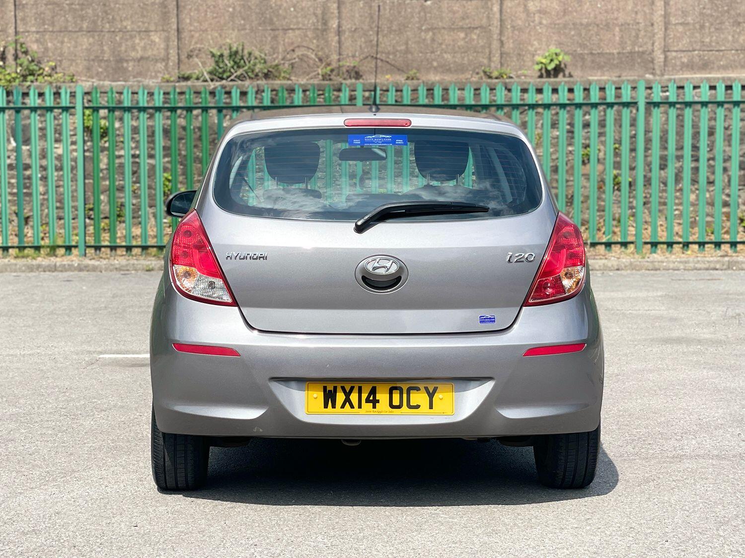 Used Hyundai i20 2014 for sale - 76793940: Photo 4