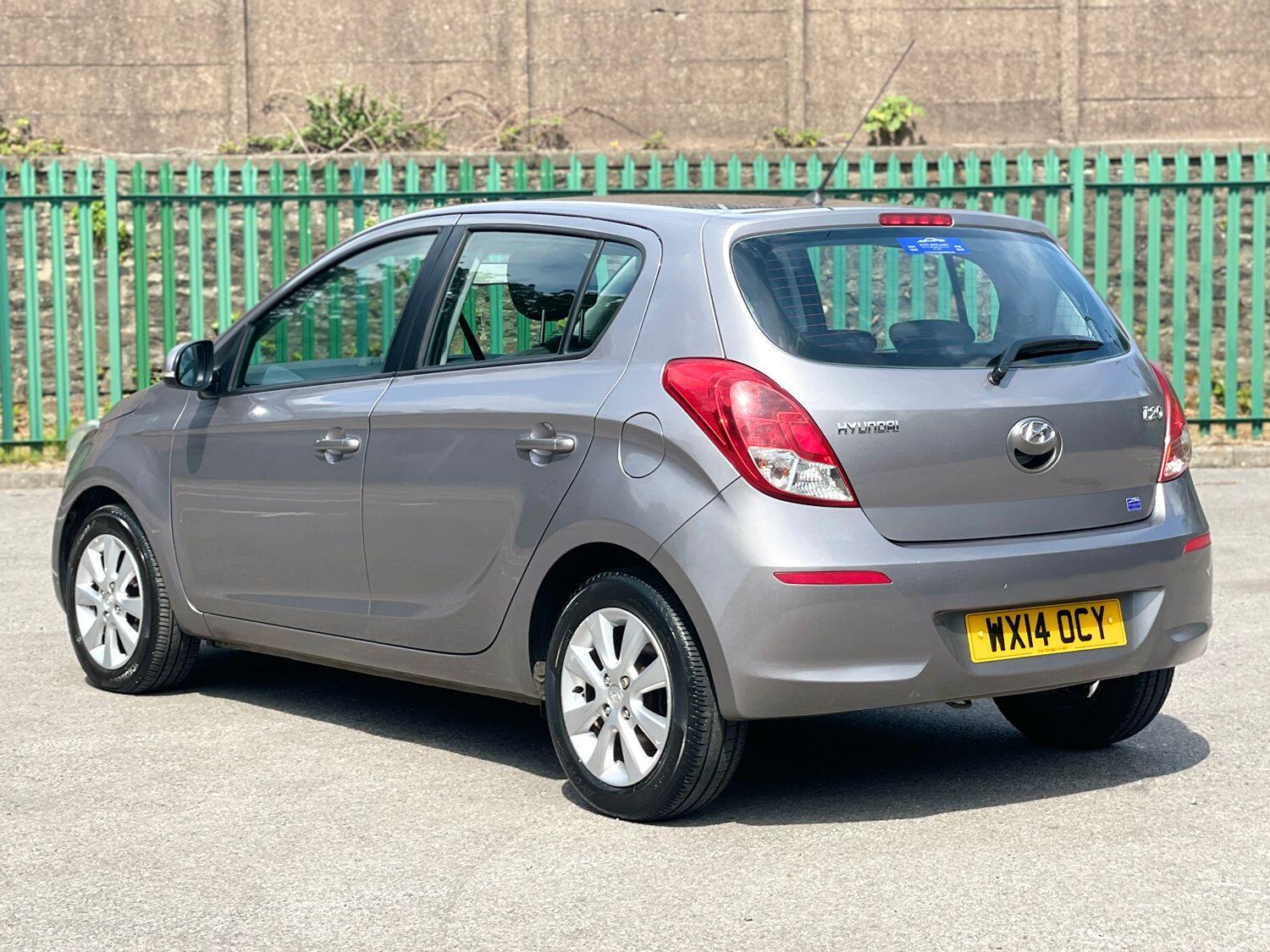 Used Hyundai i20 2014 for sale - 76793940: Photo 5