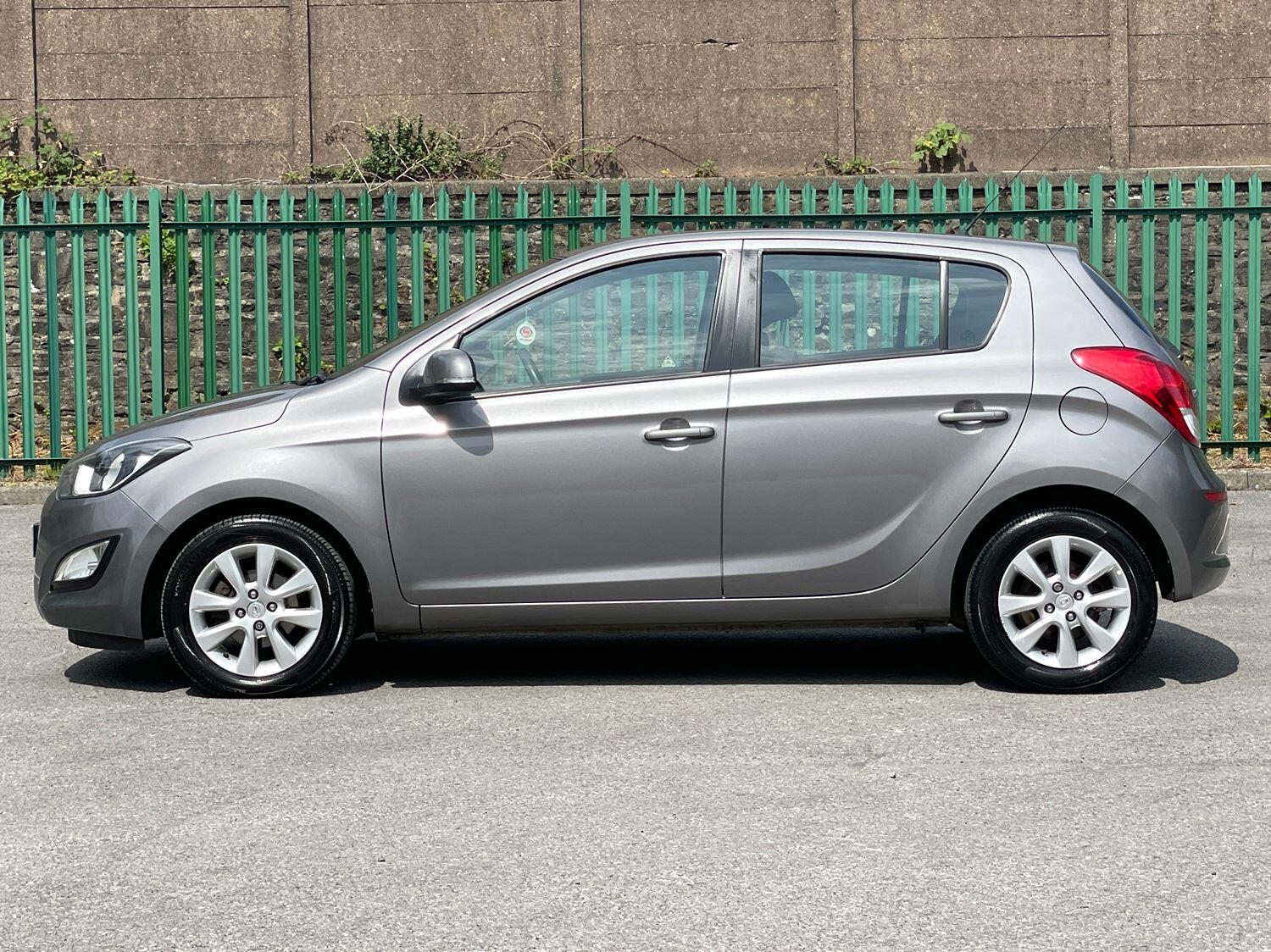 Used Hyundai i20 2014 for sale - 76793940: Photo 6