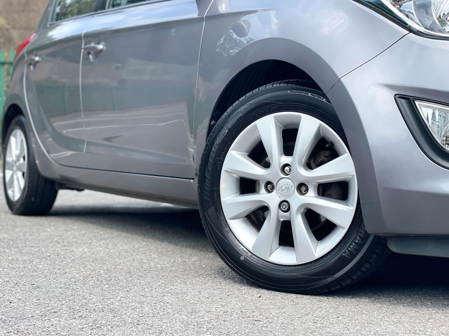 Used Hyundai i20 2014 for sale - 76793940: Photo 9