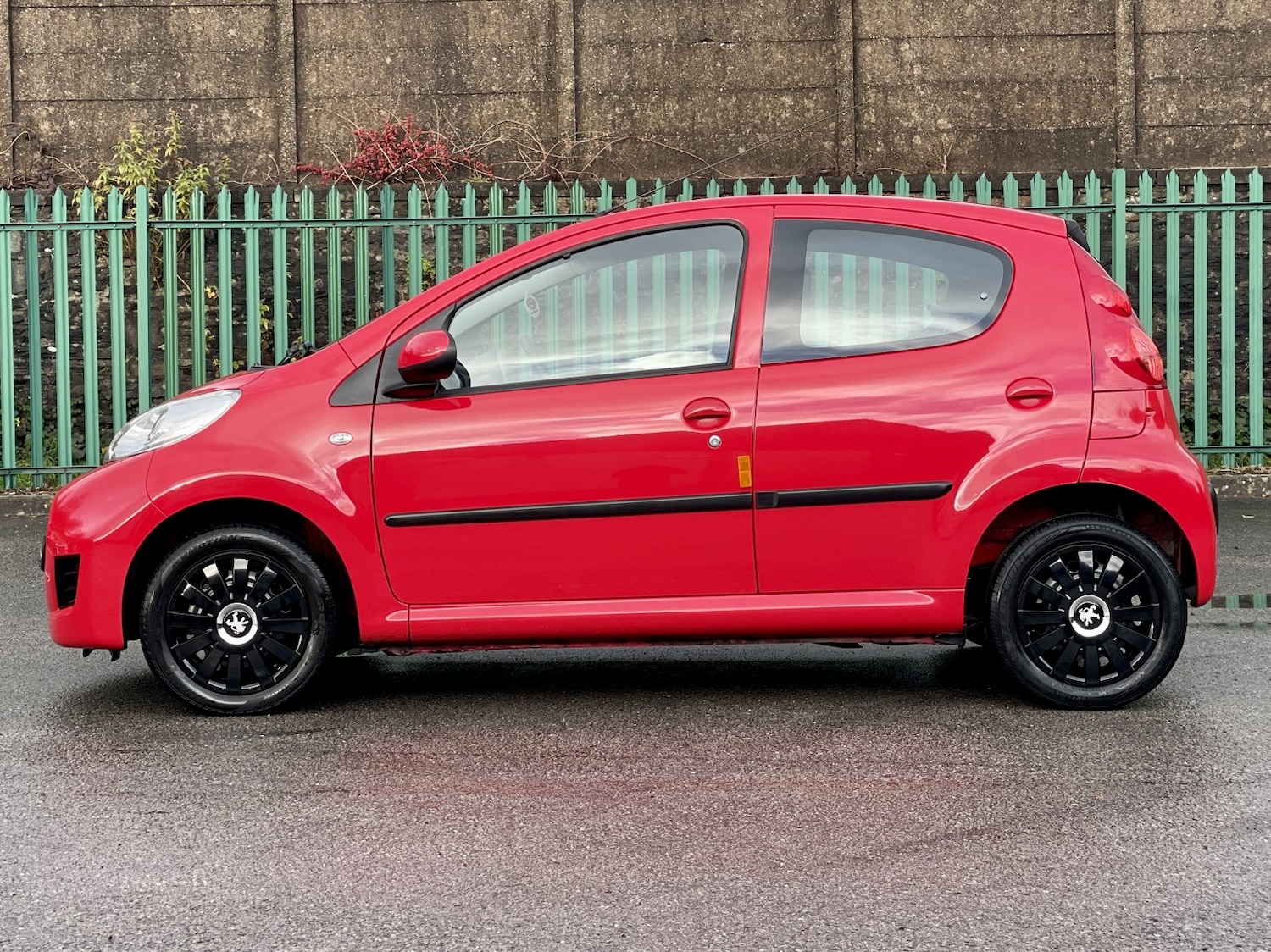 Used Peugeot 107 2010 for sale - 76791519: Photo 10