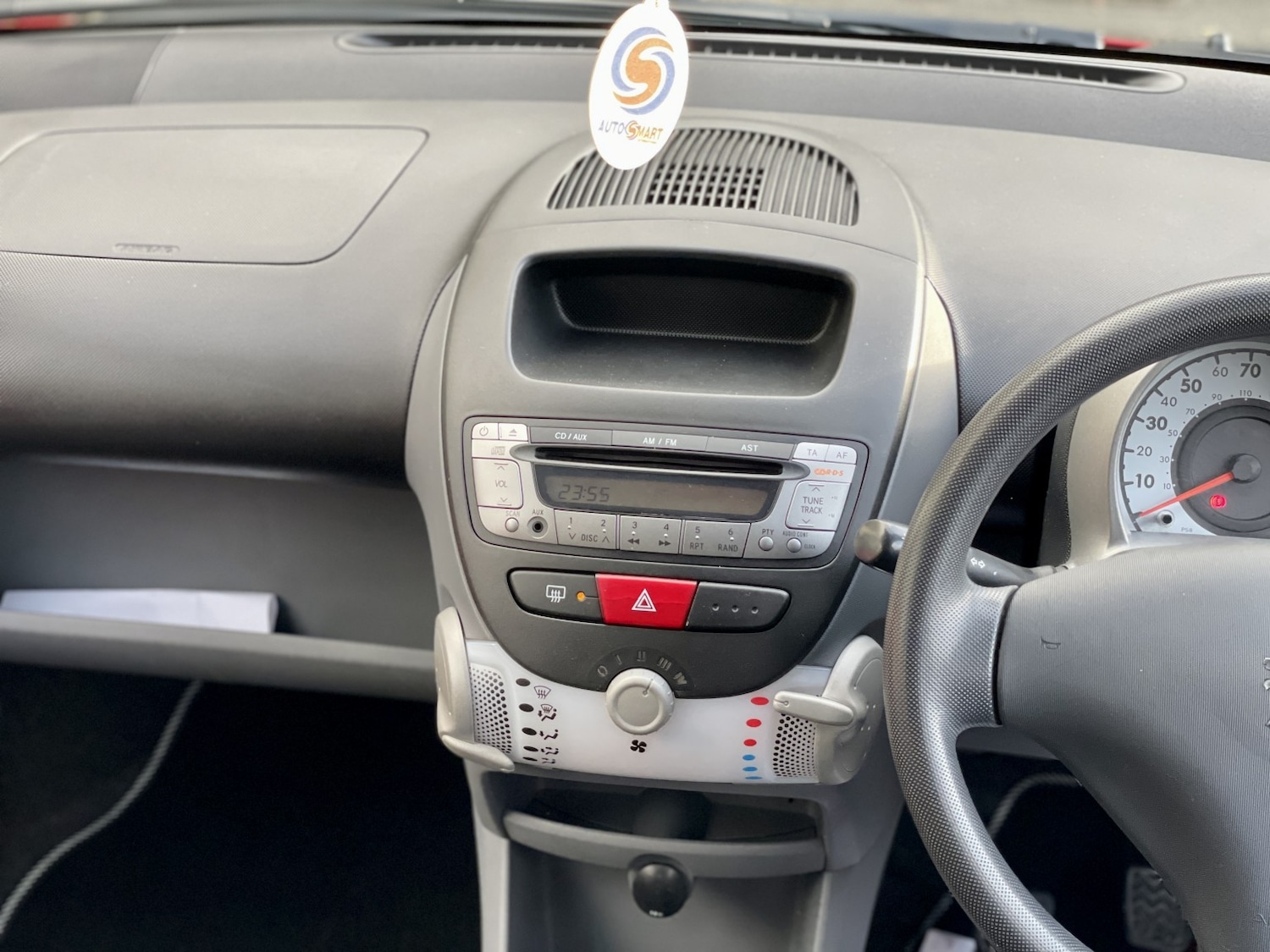 Used Peugeot 107 2010 for sale - 76791519: Photo 13