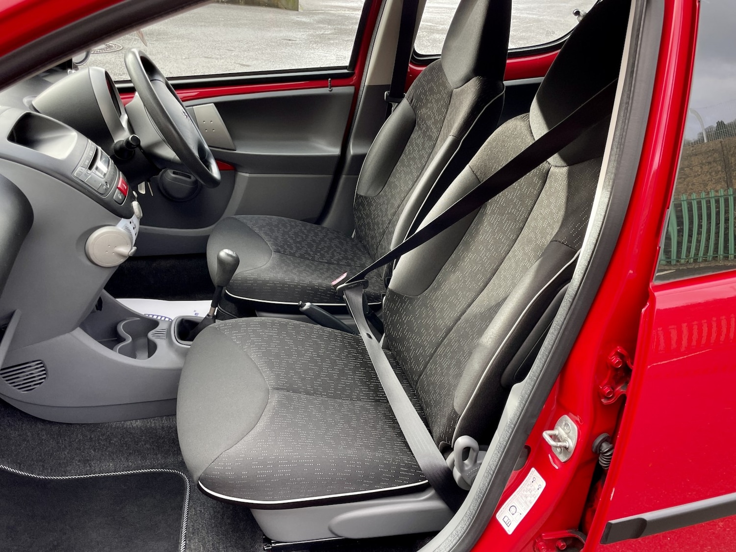 Used Peugeot 107 2010 for sale - 76791519: Photo 6