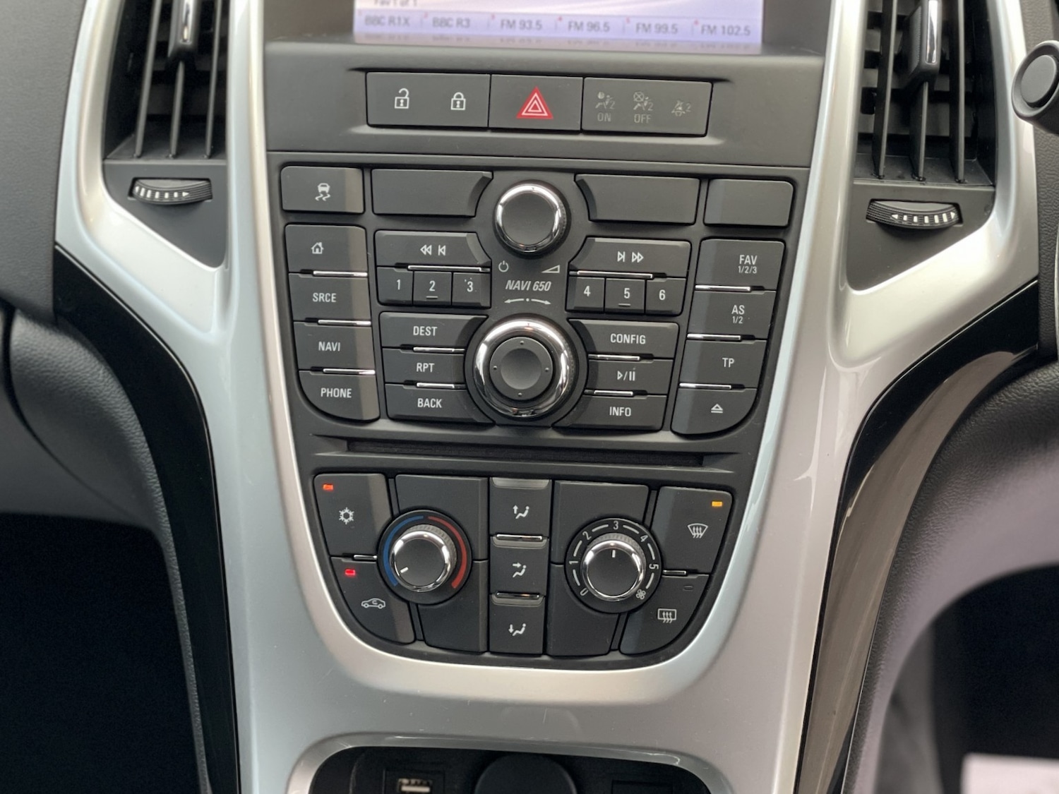 Used Vauxhall Astra 2015 for sale - 76896928: Photo 24