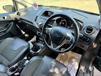 Used Ford Fiesta 2015 for sale - 79143568: Photo