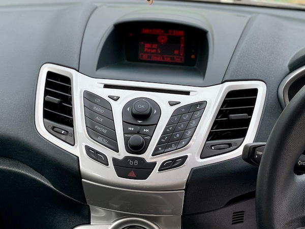 Used Ford Fiesta 2012 for sale - 73954805: Photo 16