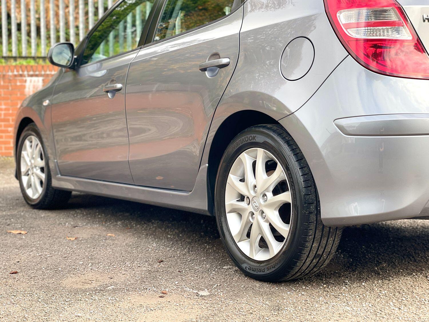 Used Hyundai i30 2011 for sale - 76211833: Photo 17